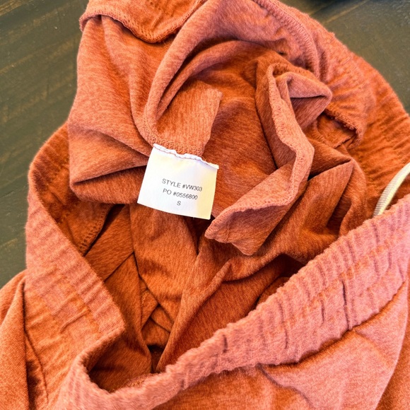 Vuori performance jogger- cinnamon heather - Picture 6 of 6